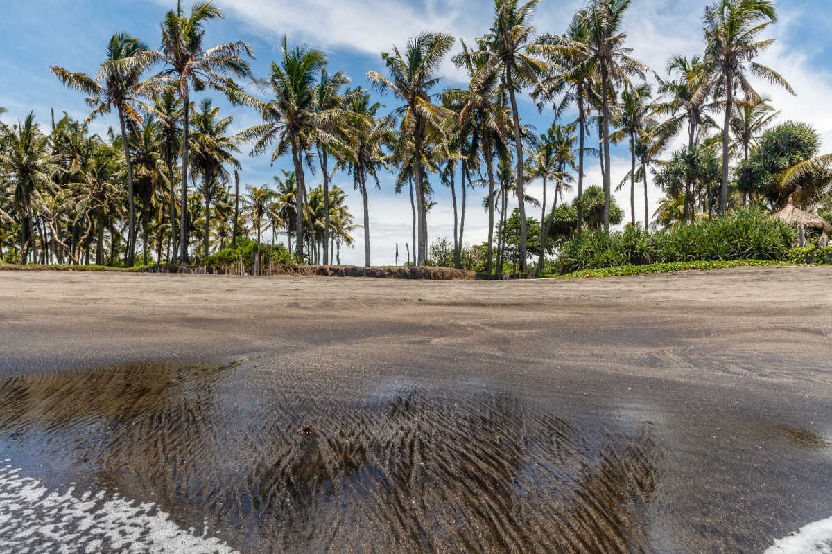 seseh beach construction